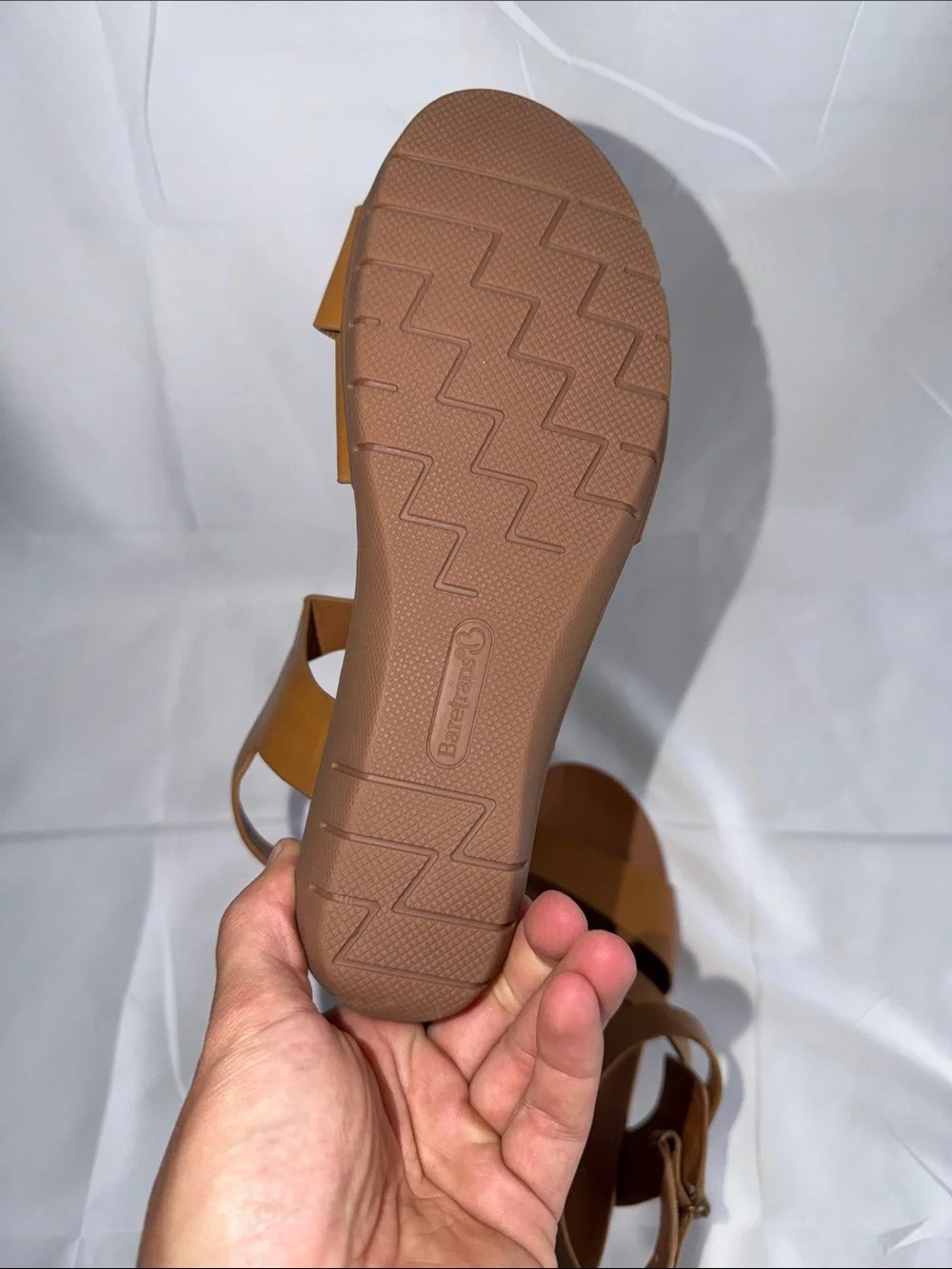 Baretraps Caley Caramel Tan Crisscross Strappy Comfort Platform Wedge Sandals 10